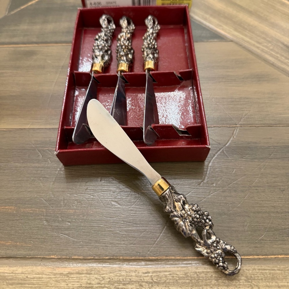 Arthur Court Grape CollectionSilver Cheese Spreaders